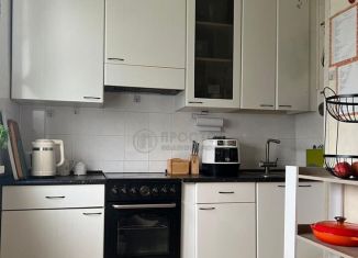 Продам 1-ком. квартиру, 38.2 м2, Москва, улица Раменки, 9к2