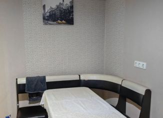 Сдам в аренду дом, 30 м2, Алексеевка, Революционная улица, 69